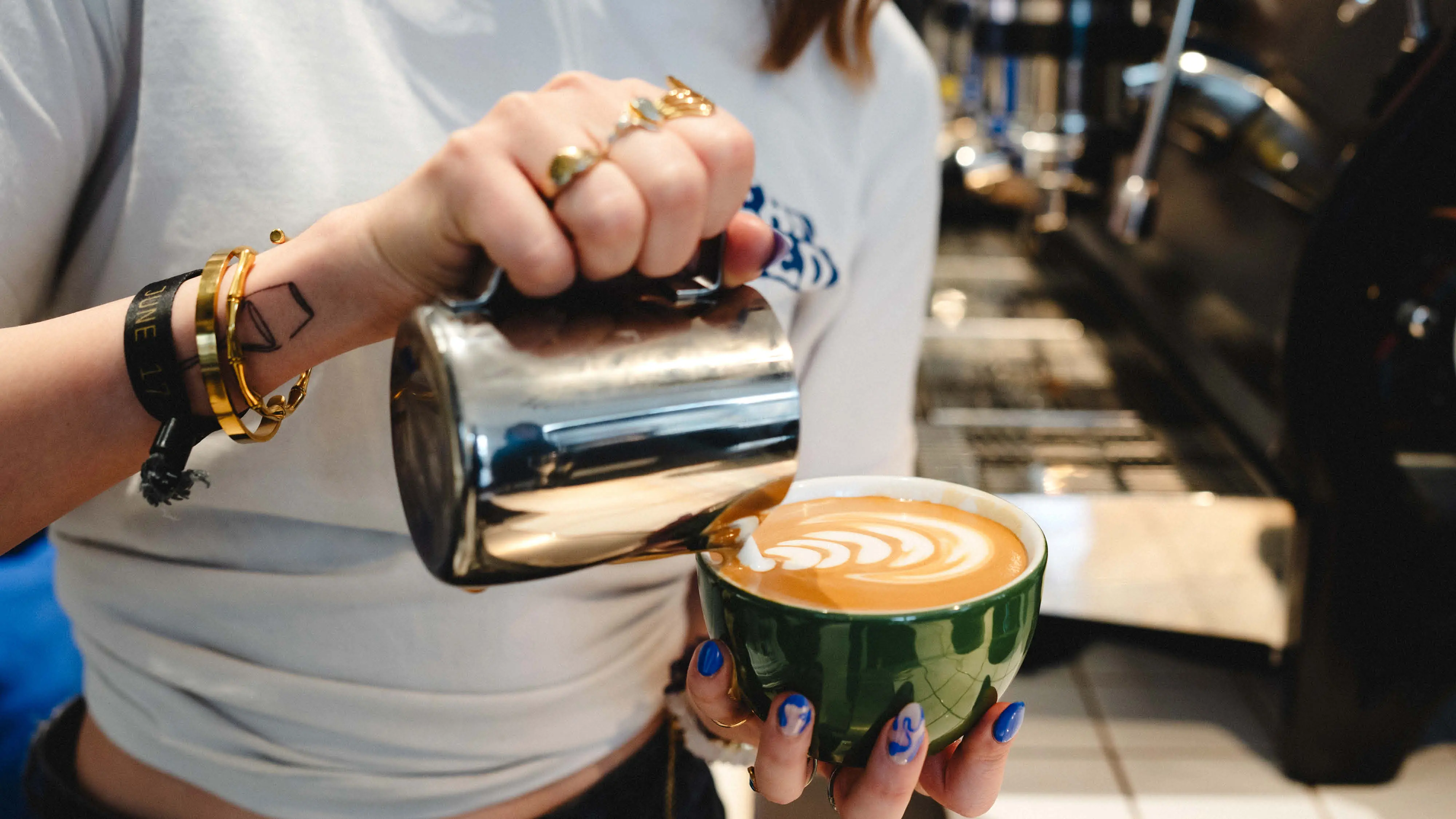 Barista bij Hai, Coffeecompany, Sign Language Coffee Bar, Albron, Hutten, Events 