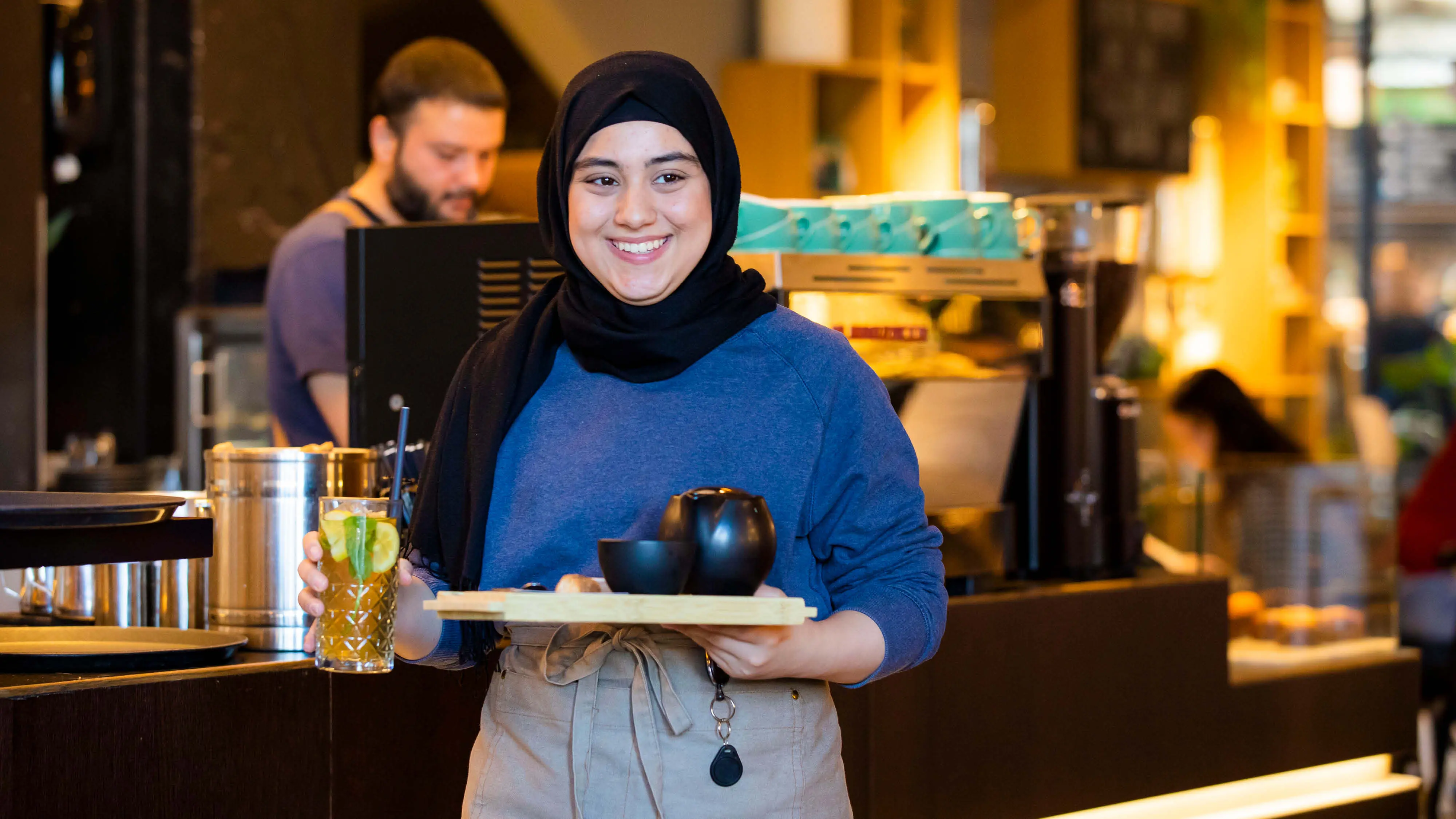 Medewerker bediening Horeca werken in de bediening, horeca vacatures, bediening Hai, horecamedewerker bediening.