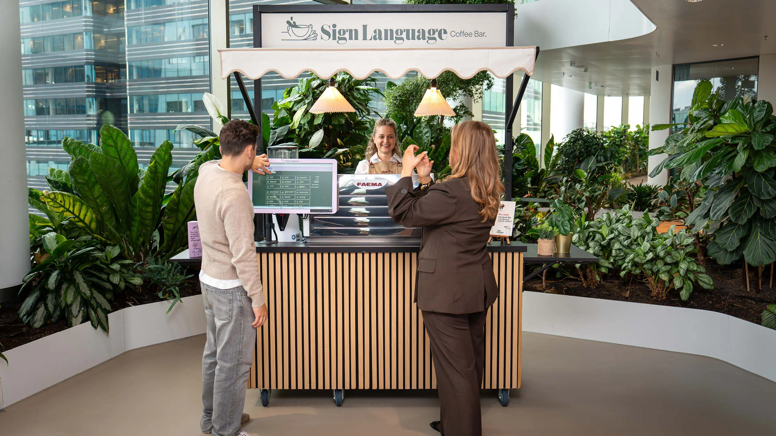 Sign Language Coffee Bar, gebarentaal, barista, gebaarista, bedrijfsrestaurants, horeca Sign Language Coffee Bar, gebarentaal, barista, gebaarista, bedrijfsrestaurants, horeca