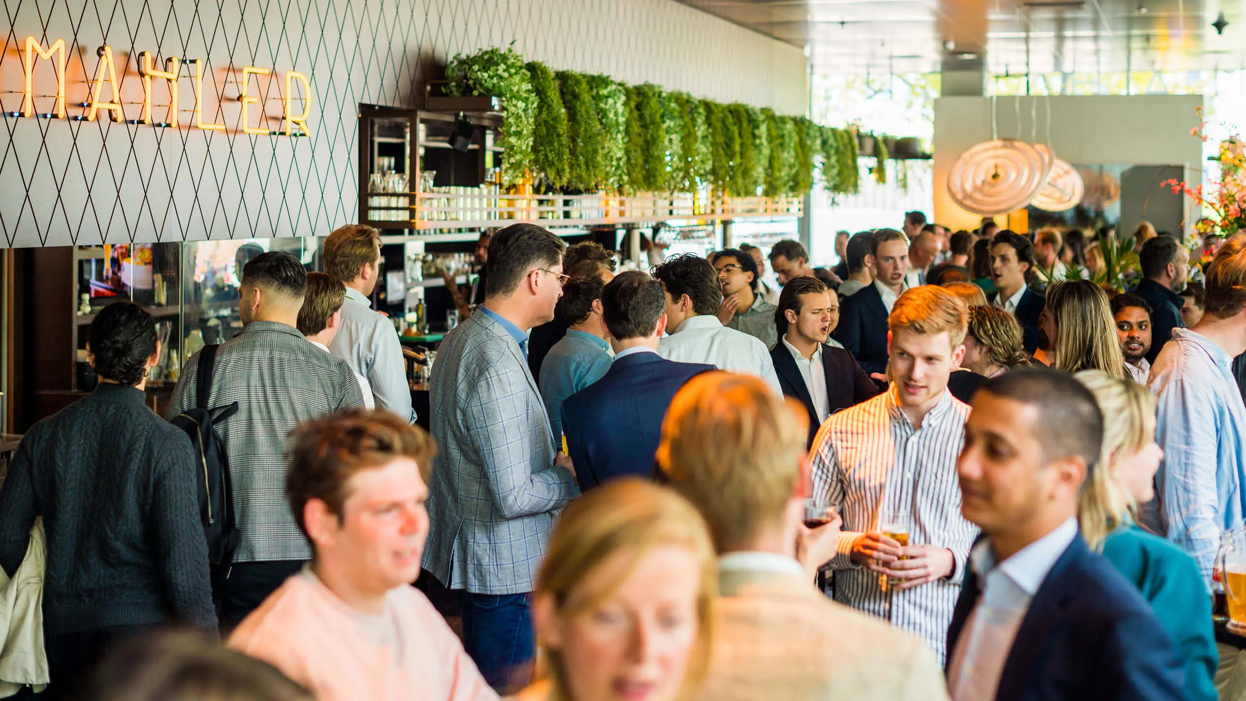 Mahler by Hutten, Amsterdam, restaurant, medewerker horeca, bediening, keuken, kok, chef Mahler by Hutten, Amsterdam, restaurant, medewerker horeca, bediening, keuken, kok, chef