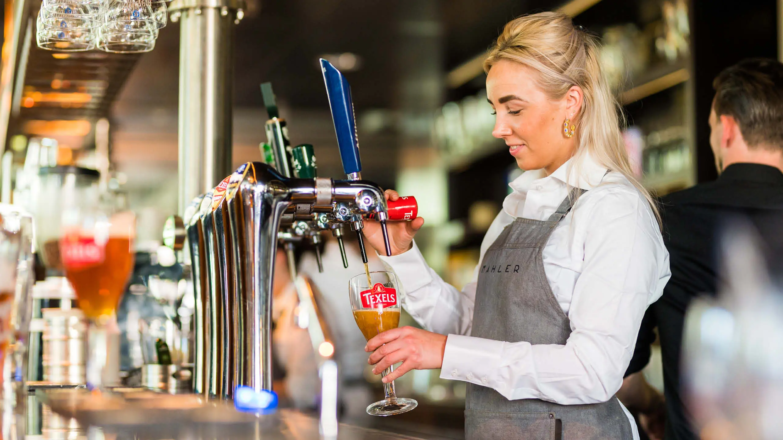 Mahler by Hutten, Amsterdam, restaurant, medewerker horeca, bediening, keuken, kok, chef Mahler by Hutten, Amsterdam, restaurant, medewerker horeca, bediening, keuken, kok, chef