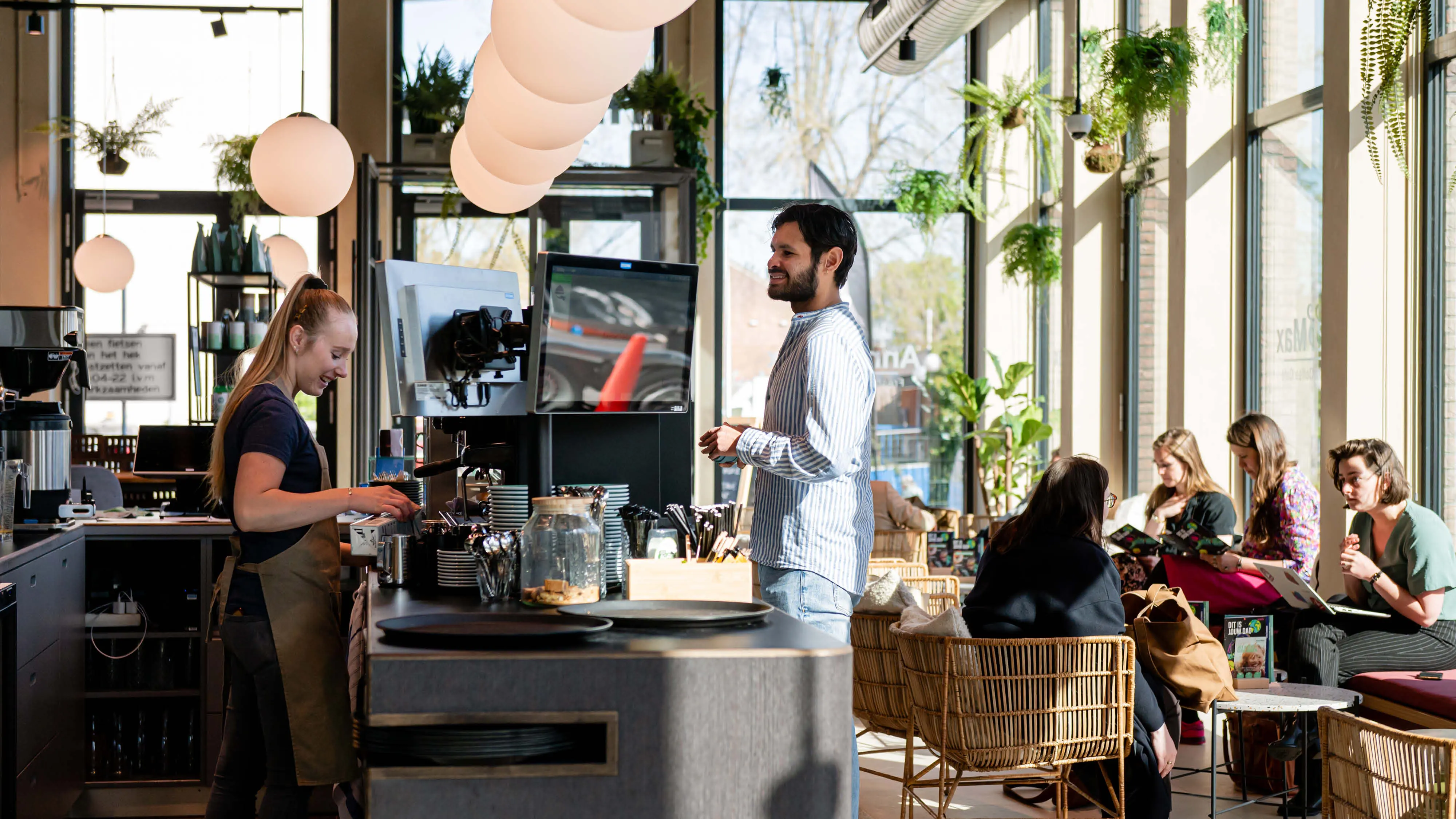 Hai Horeca banen werken in de bediening, horeca vacatures, bediening Hai, horecamedewerker bediening.